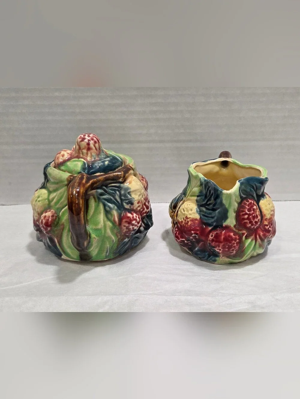 Vintage Berries Sugar And Creamer Set Japan